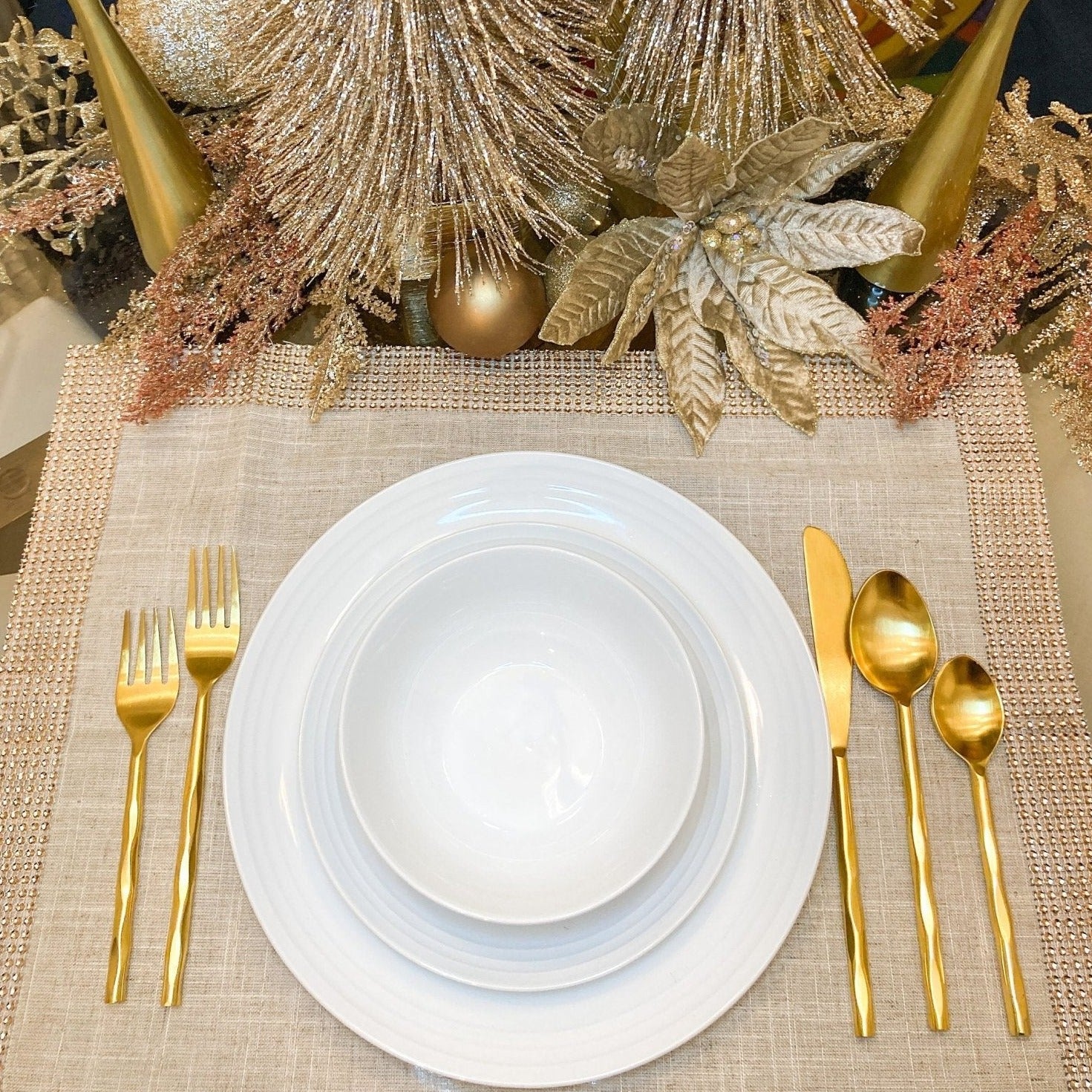 Champagne Rhinestone Placemat 14x20 (Set of 4) | Holiday Table Decor | Gold Holiday | Gold Table Linen | New Home Gift | Gifts Under 30 - DiamondValeDecor