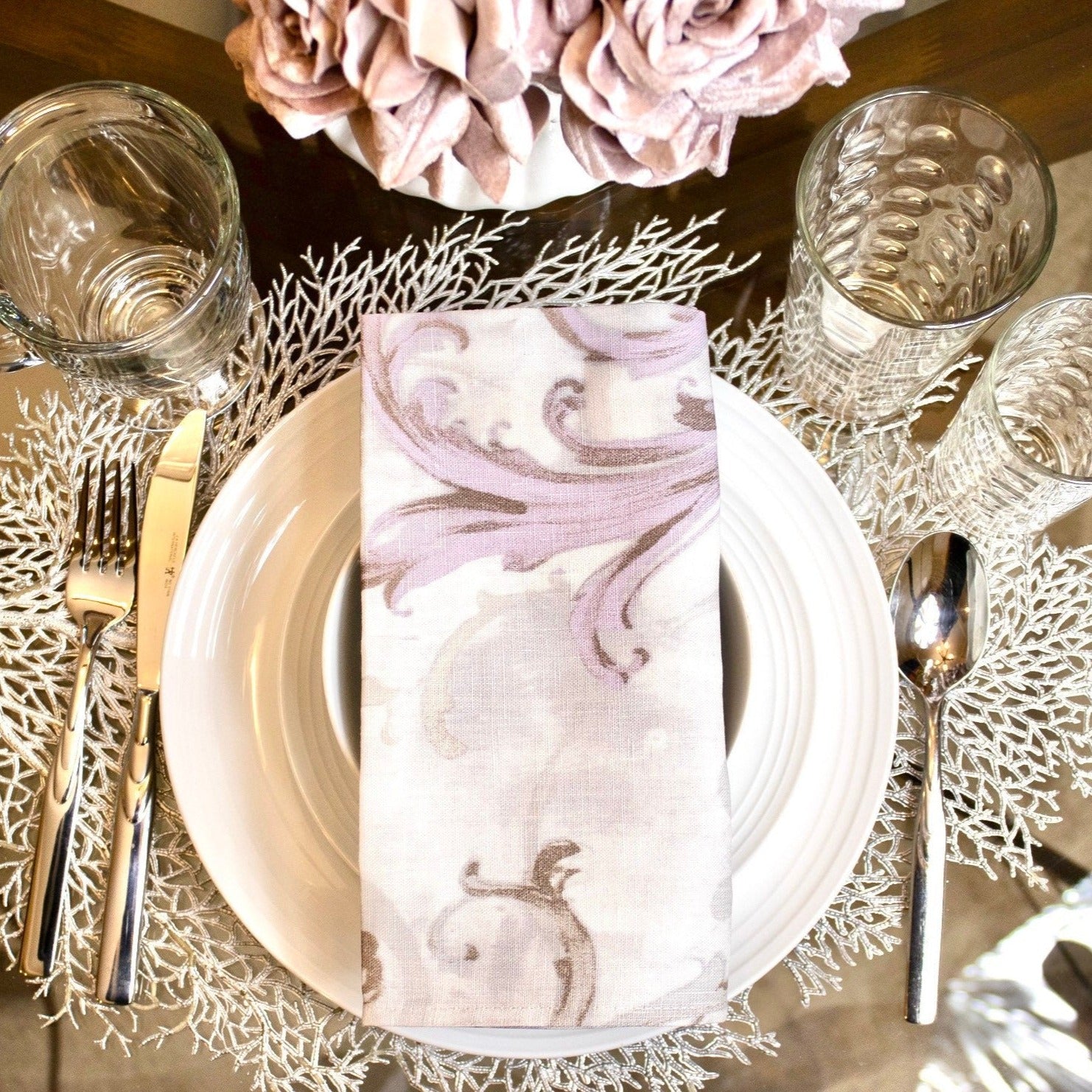 Lilac Design Cloth Napkin (Set of 4) | Lavender Napkins | Formal Table Decor | Cloth Table Linen | Spring Table | New Home Gift - DiamondValeDecor